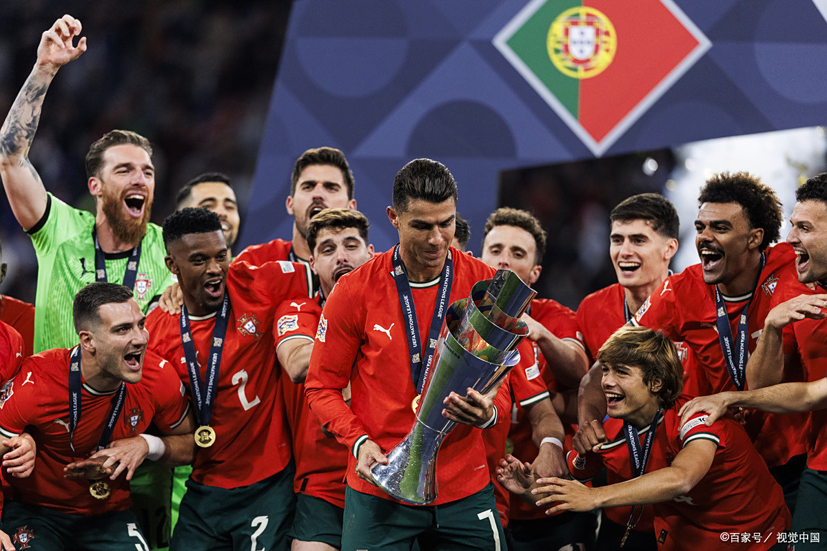 欧洲篮球冠军联赛升级赛，巅峰对决的简单介绍