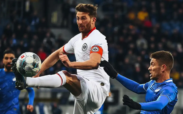 法兰克福取得关键胜利，继续稳定积分排名的简单介绍