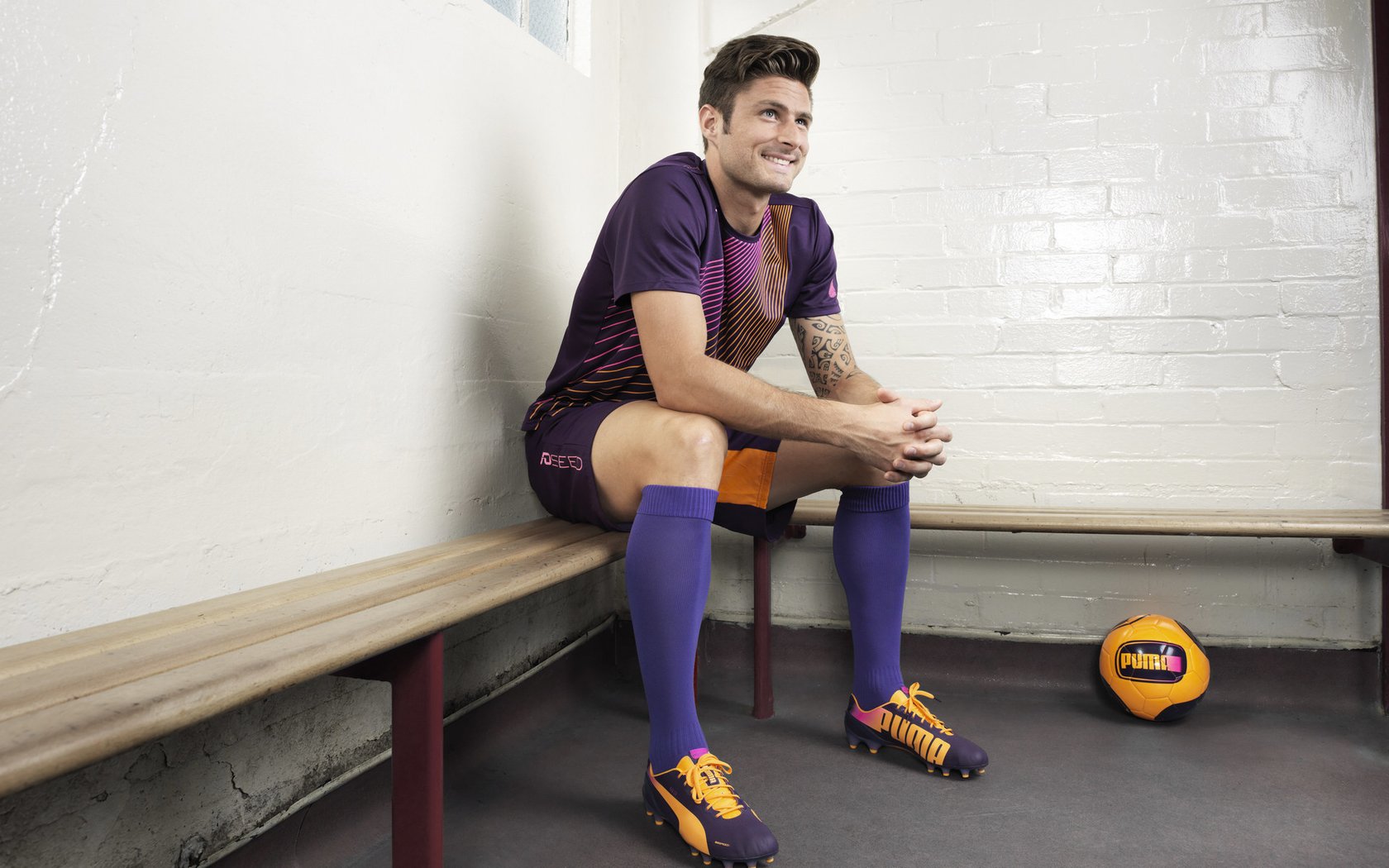 爱游戏入口-坎特爆发点燃欧战之夜，塞维利亚血拼佛罗伦萨，一场定义足球精神的经典对决