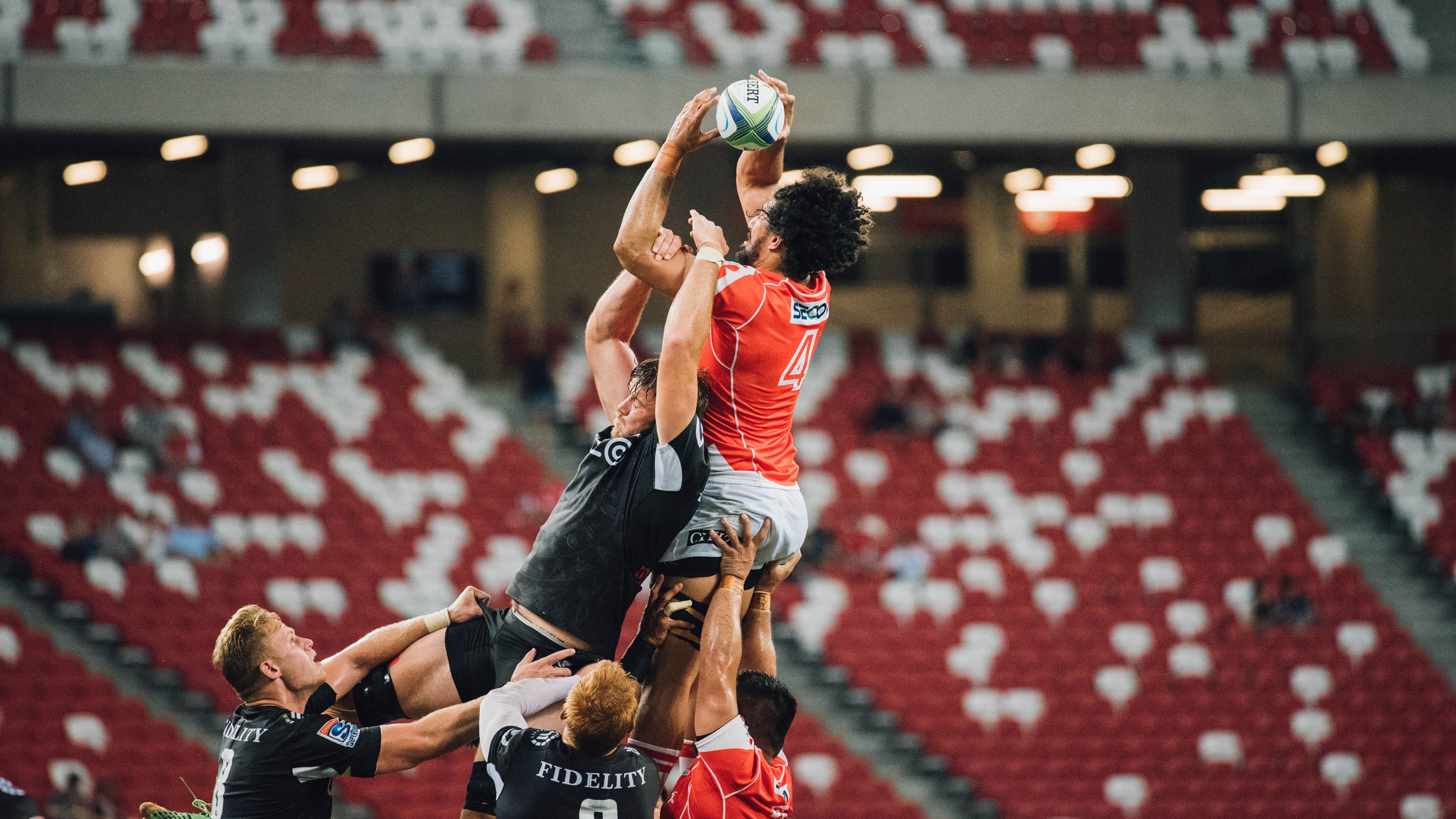 赛道上的新王，拉塞尔刷新纪录，梅赛德斯轻取威廉姆斯