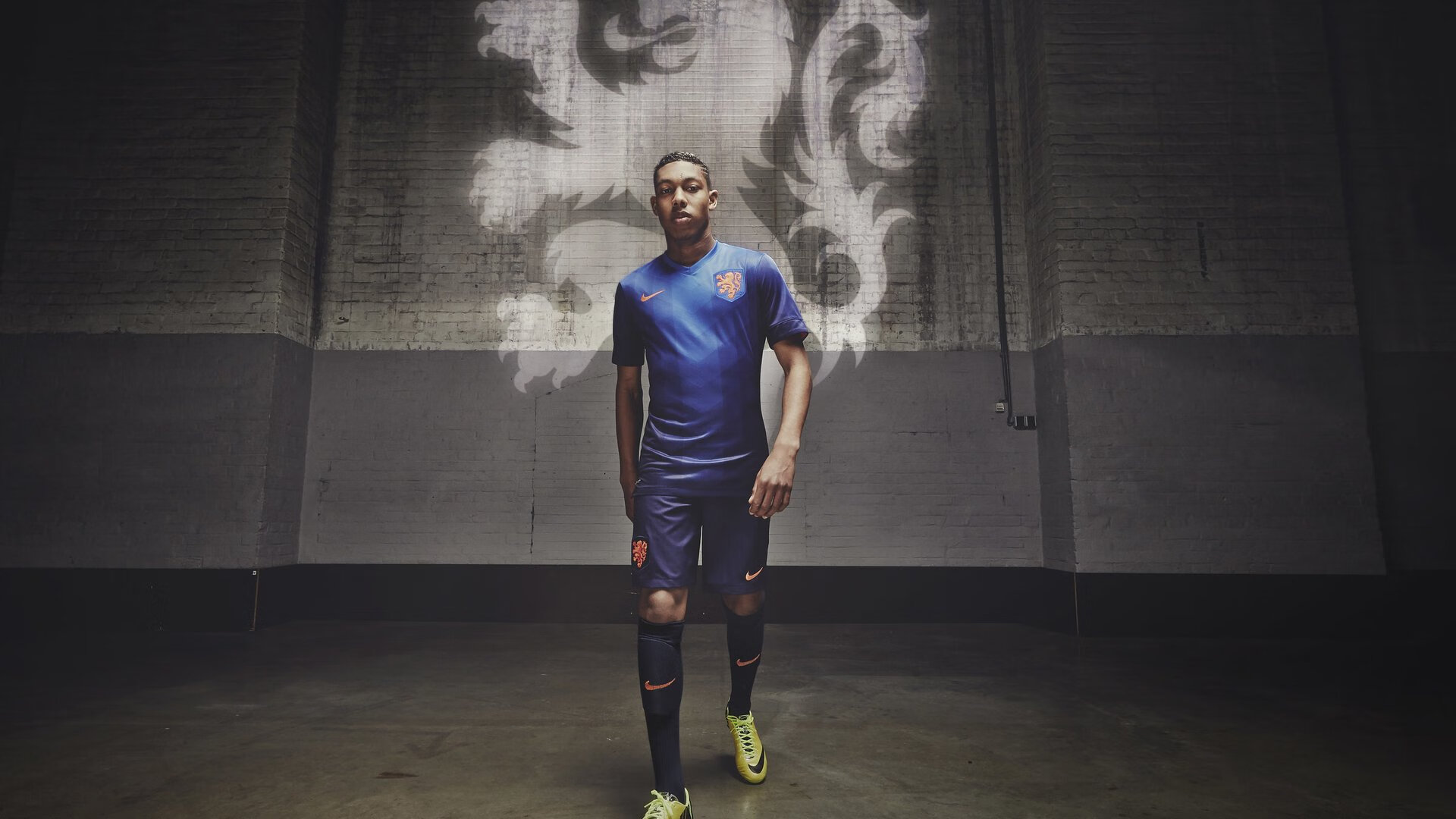 孔德一锤定音，那不勒斯完胜马赛，一场决定性的地中海对决